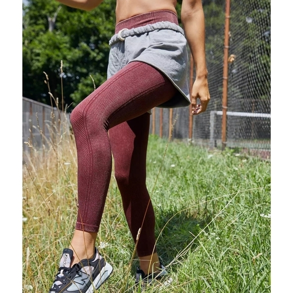 Aerie Maroon Ribbed Seamless High Rise 7/8 Tight Leggings - Picture 1 of 8